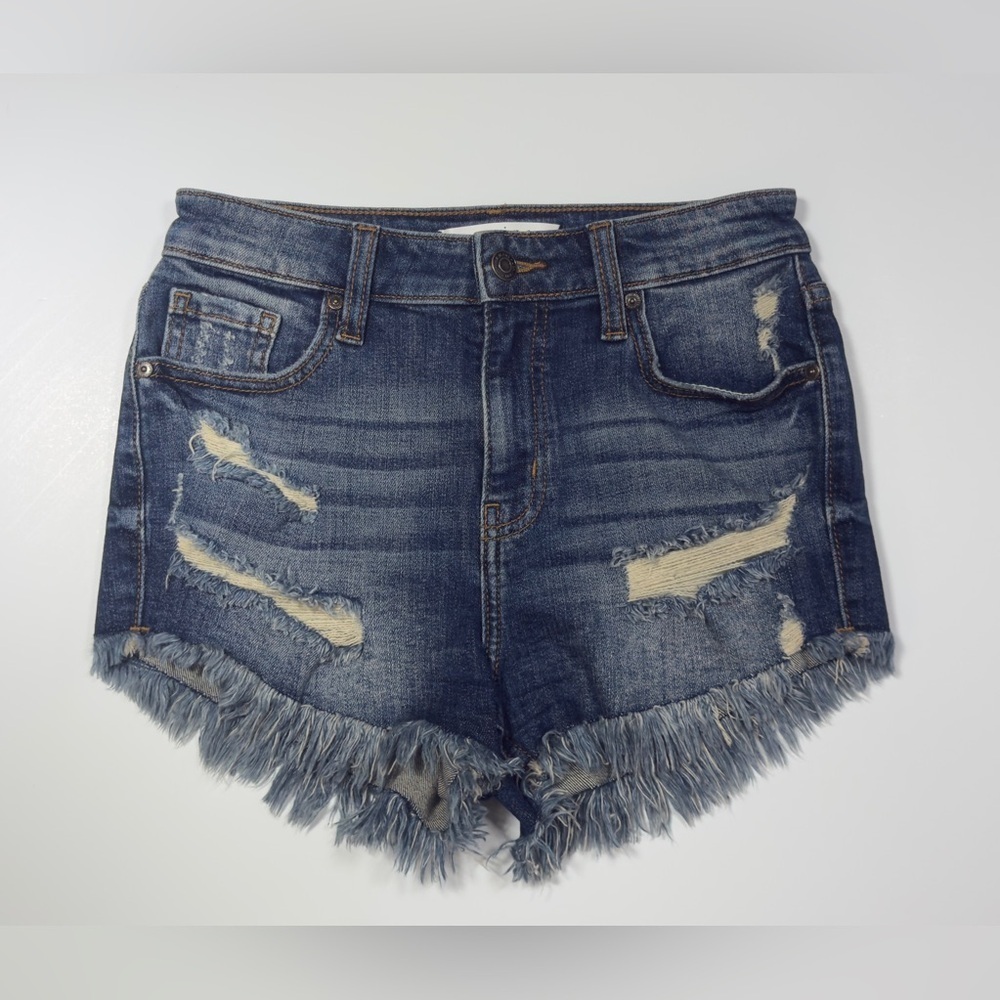 Eunina Blue Distressed Jean Shorts 🩳 💙
99% COTTON ✅